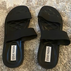 NWOT Steve Madden Sandals